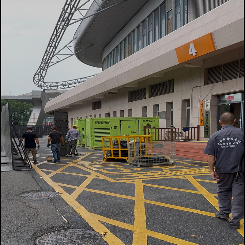 南昌发电机出租，时代智能两台玉柴并网静音型发电机组为李健演唱会保电稳定输出，三天四夜保电护航。